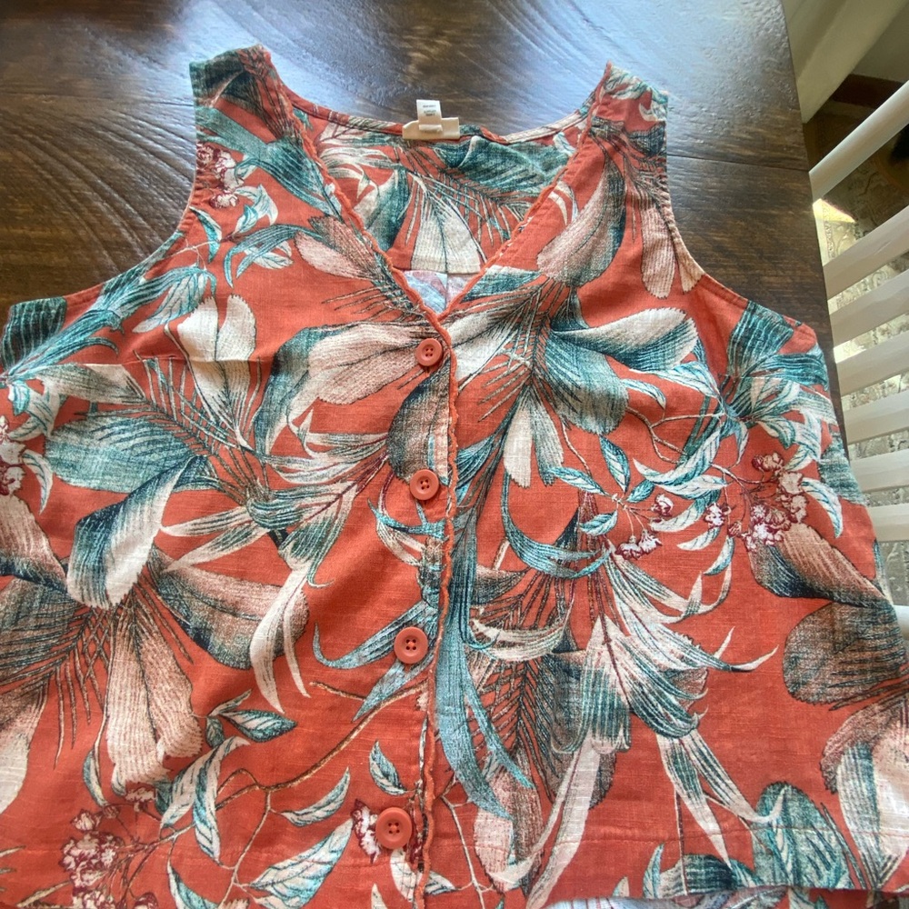 a.n.a Buttoned Red and Green Tank Top